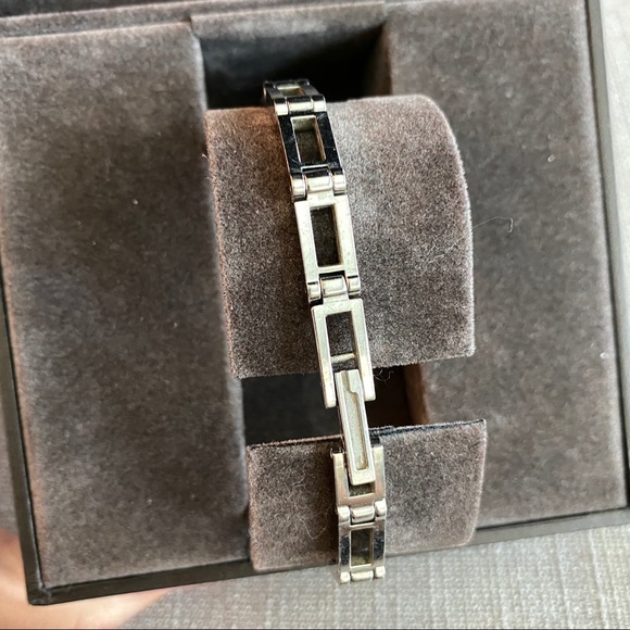 Gucci Watch - Picture 4 of 6